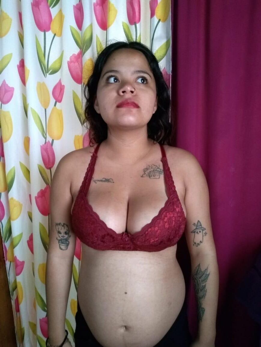 Mexicana Embarazada ( Big Boobs )