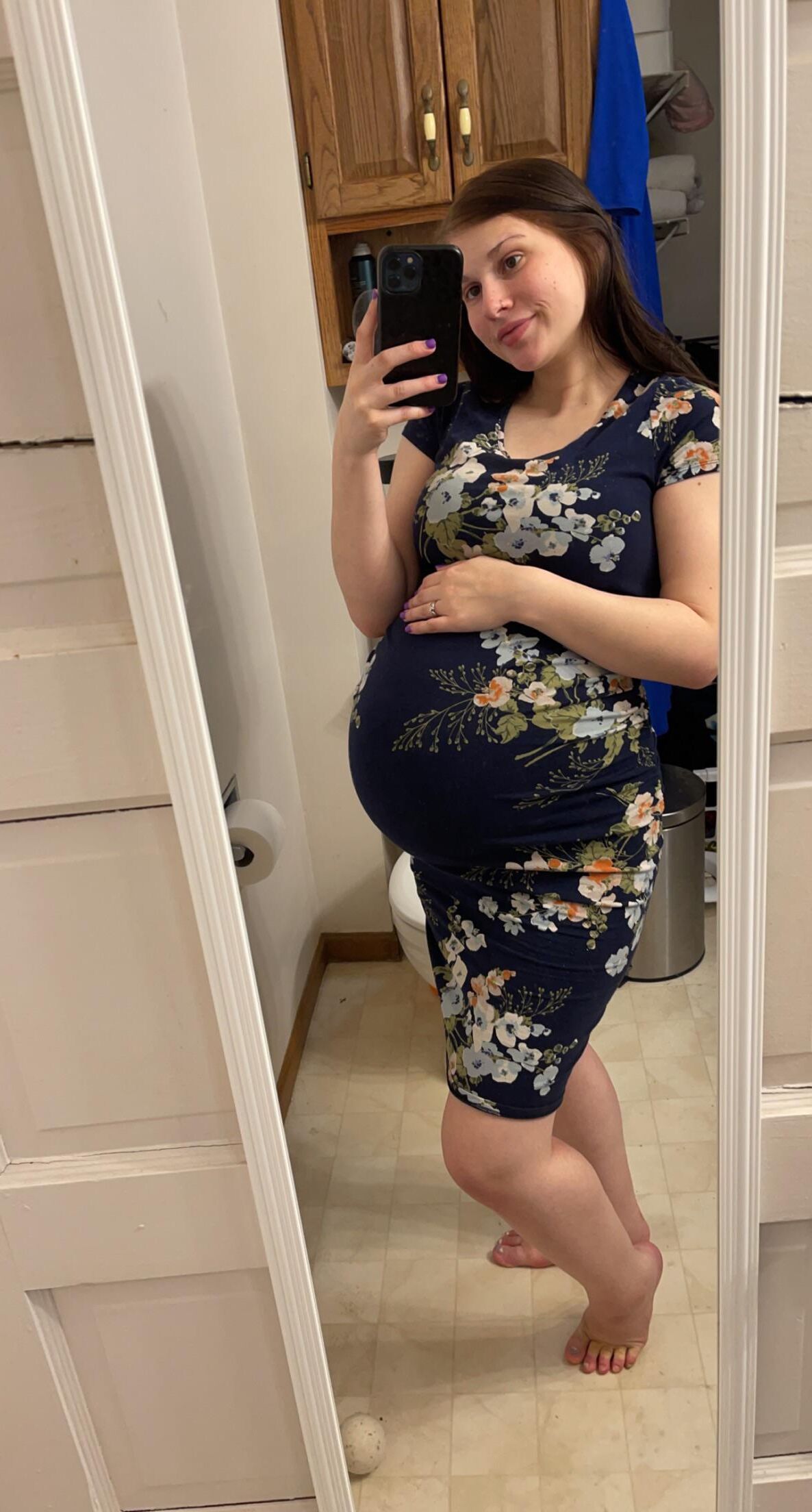 Preggo Teens, Loose Pussy