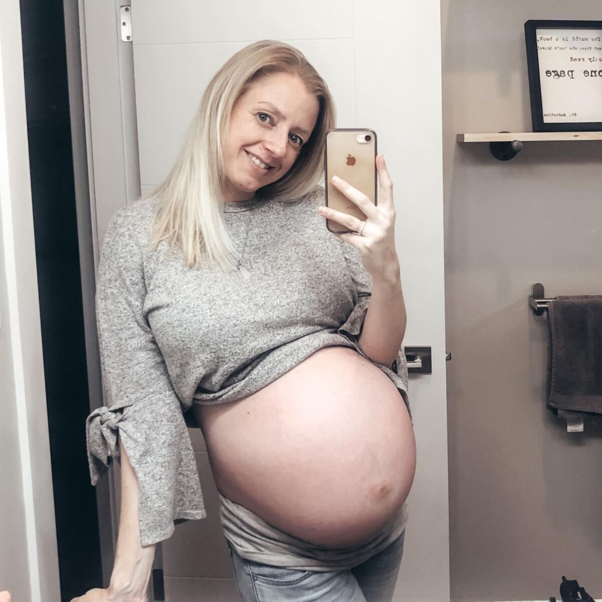 Stunning Pregnant Blonde 