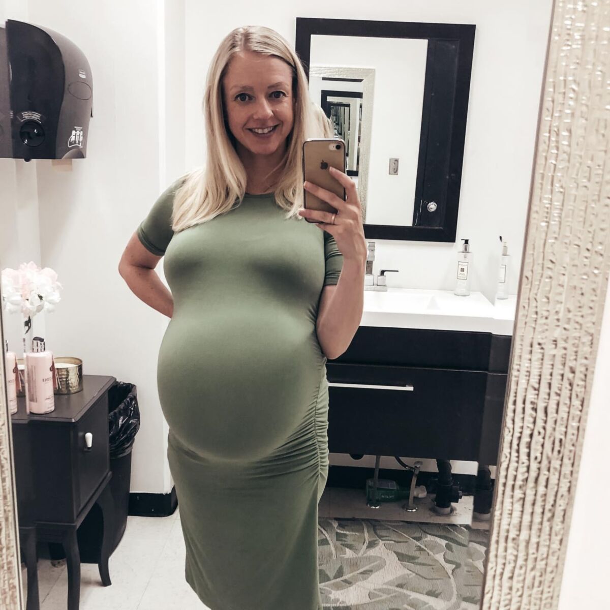 Stunning Pregnant Blonde 
