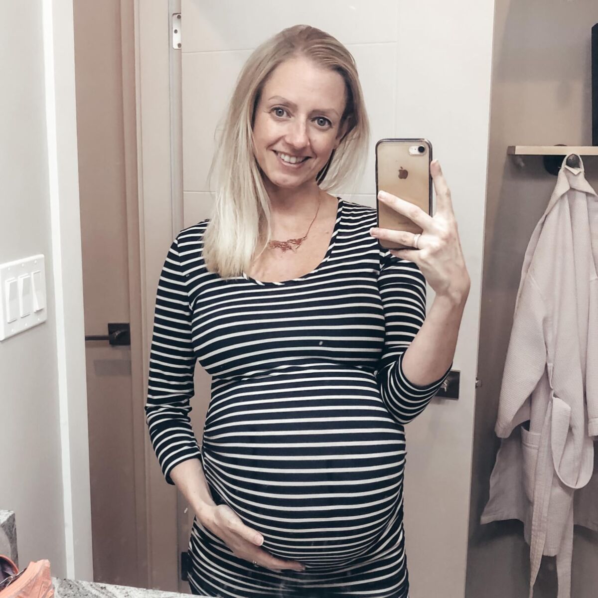 Stunning Pregnant Blonde 