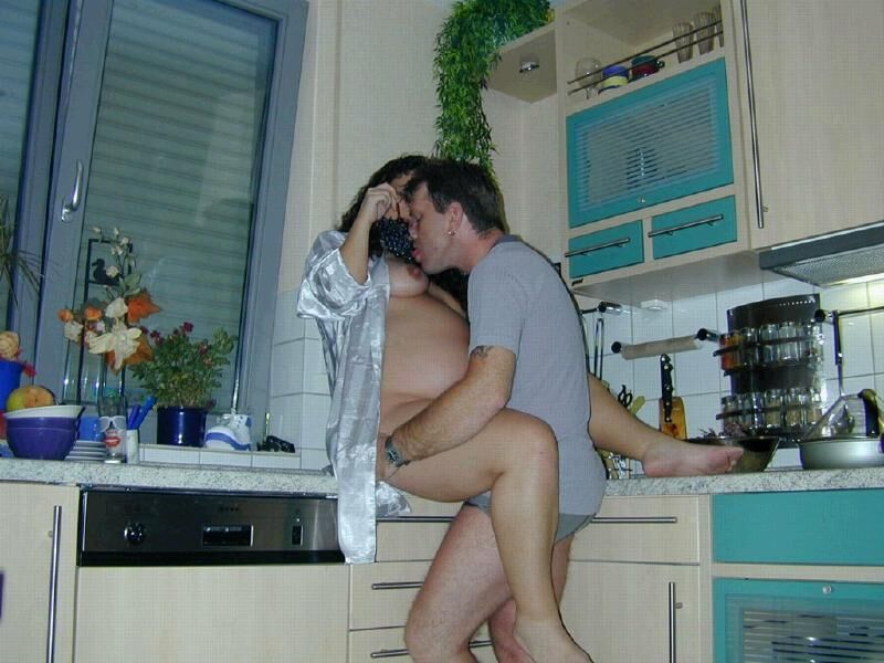 PREGNANT WOMAN HAVING SEX IN THE KITCHEN