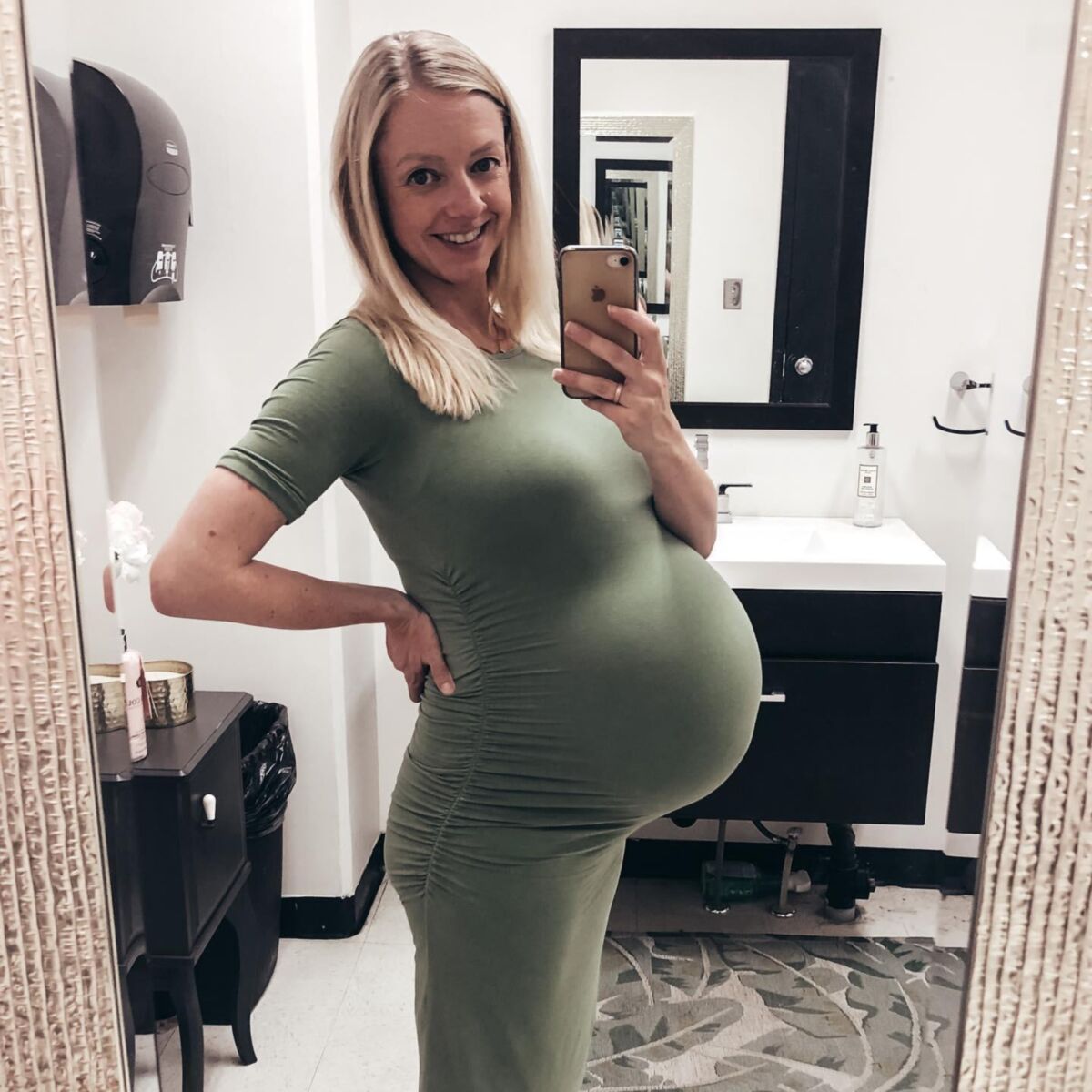 Stunning Pregnant Blonde 