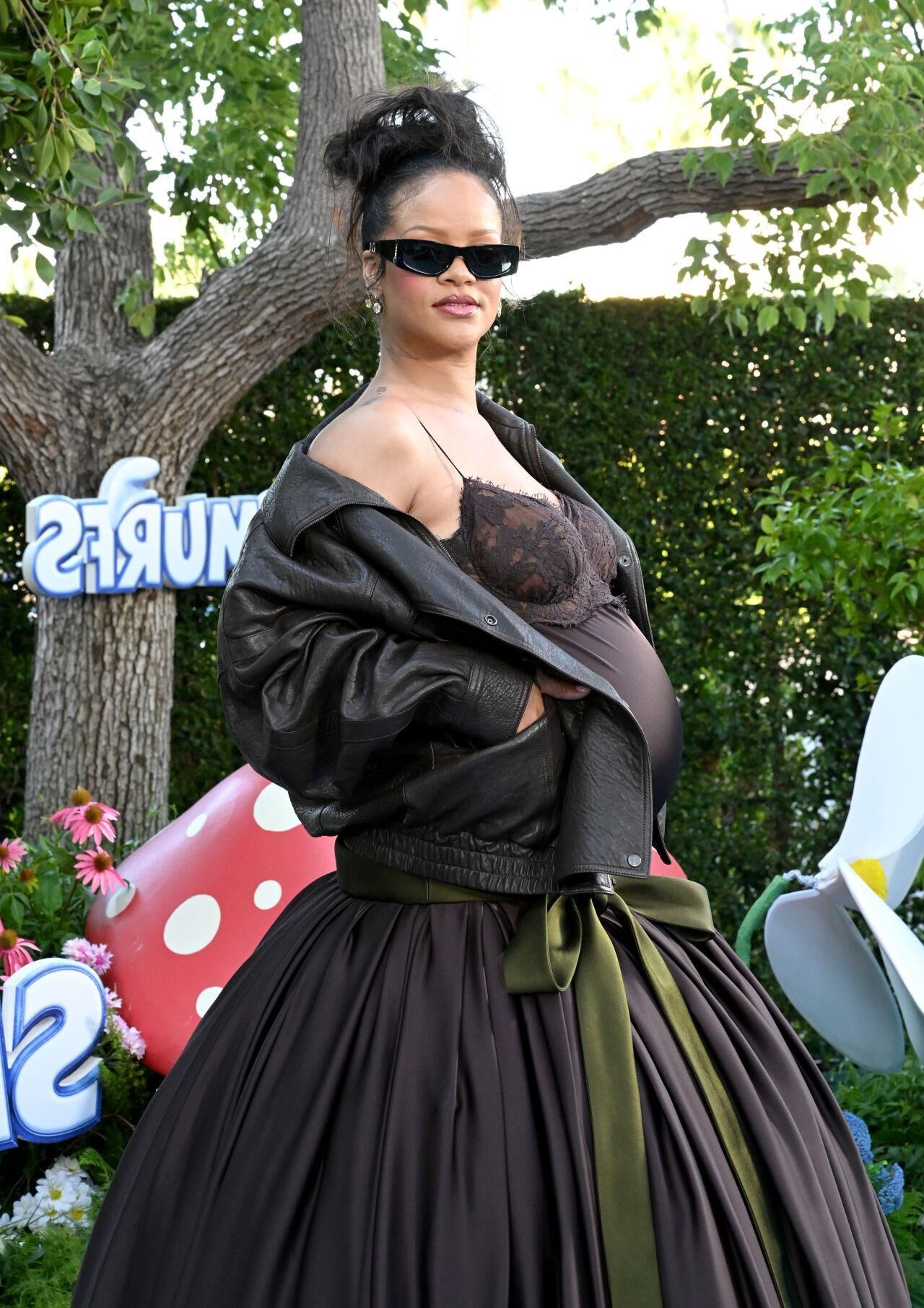 Rihanna’s Rebel Smurf Style: Premiere’s Unexpected E