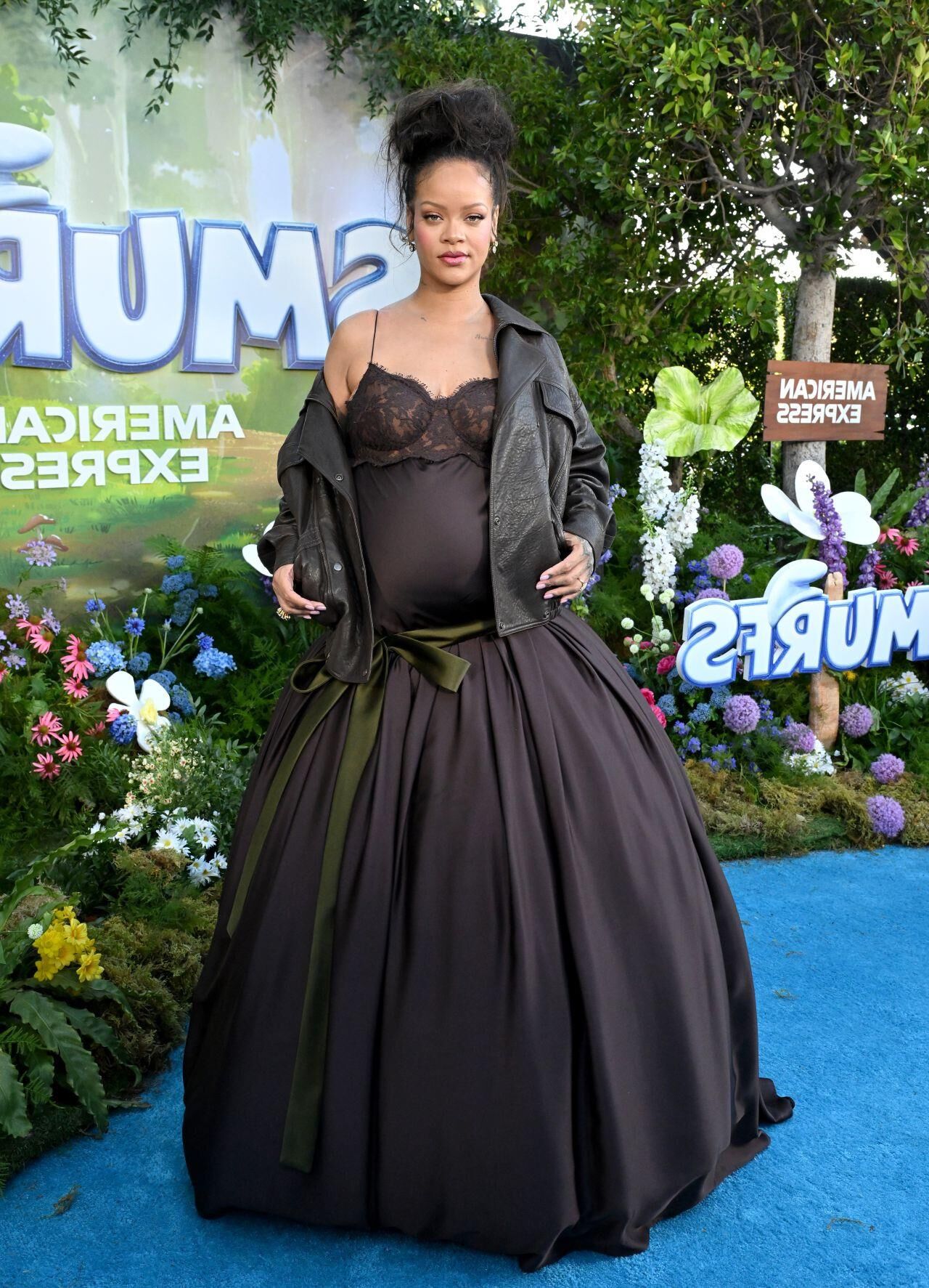 Rihanna’s Rebel Smurf Style: Premiere’s Unexpected E