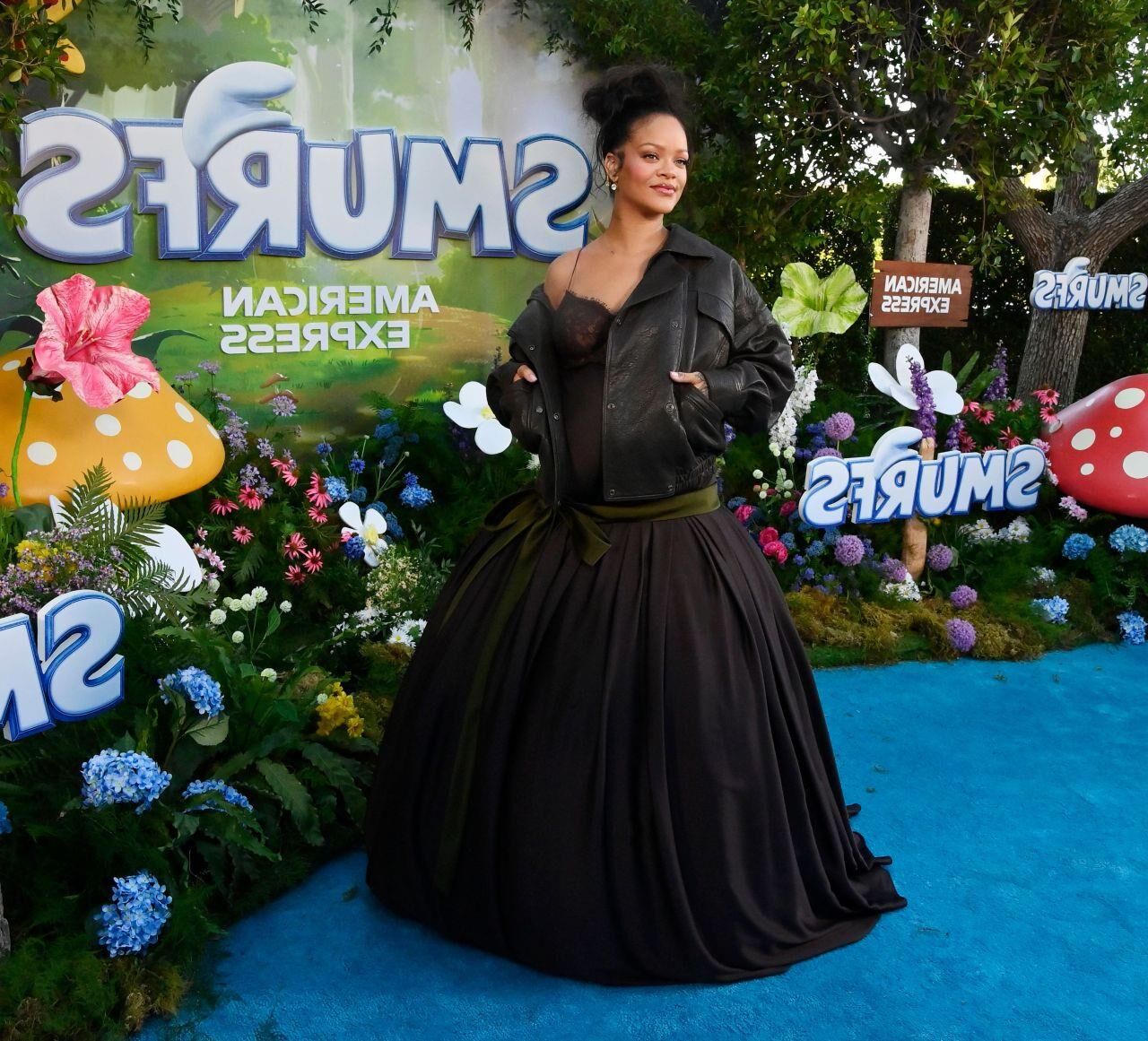 Rihanna’s Rebel Smurf Style: Premiere’s Unexpected E