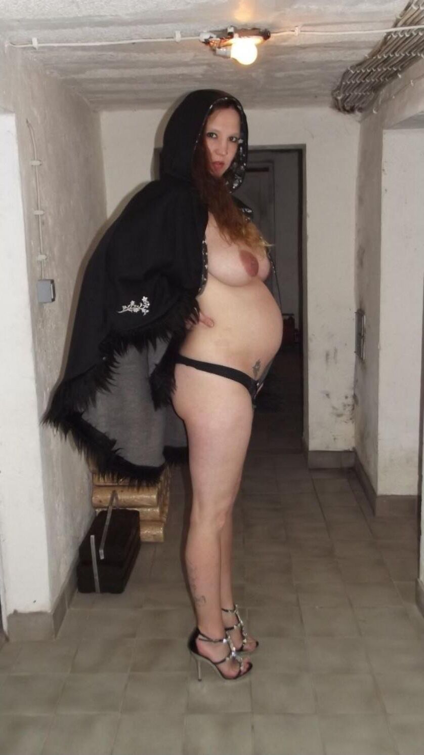 Sophie une salope suédoise enceinte