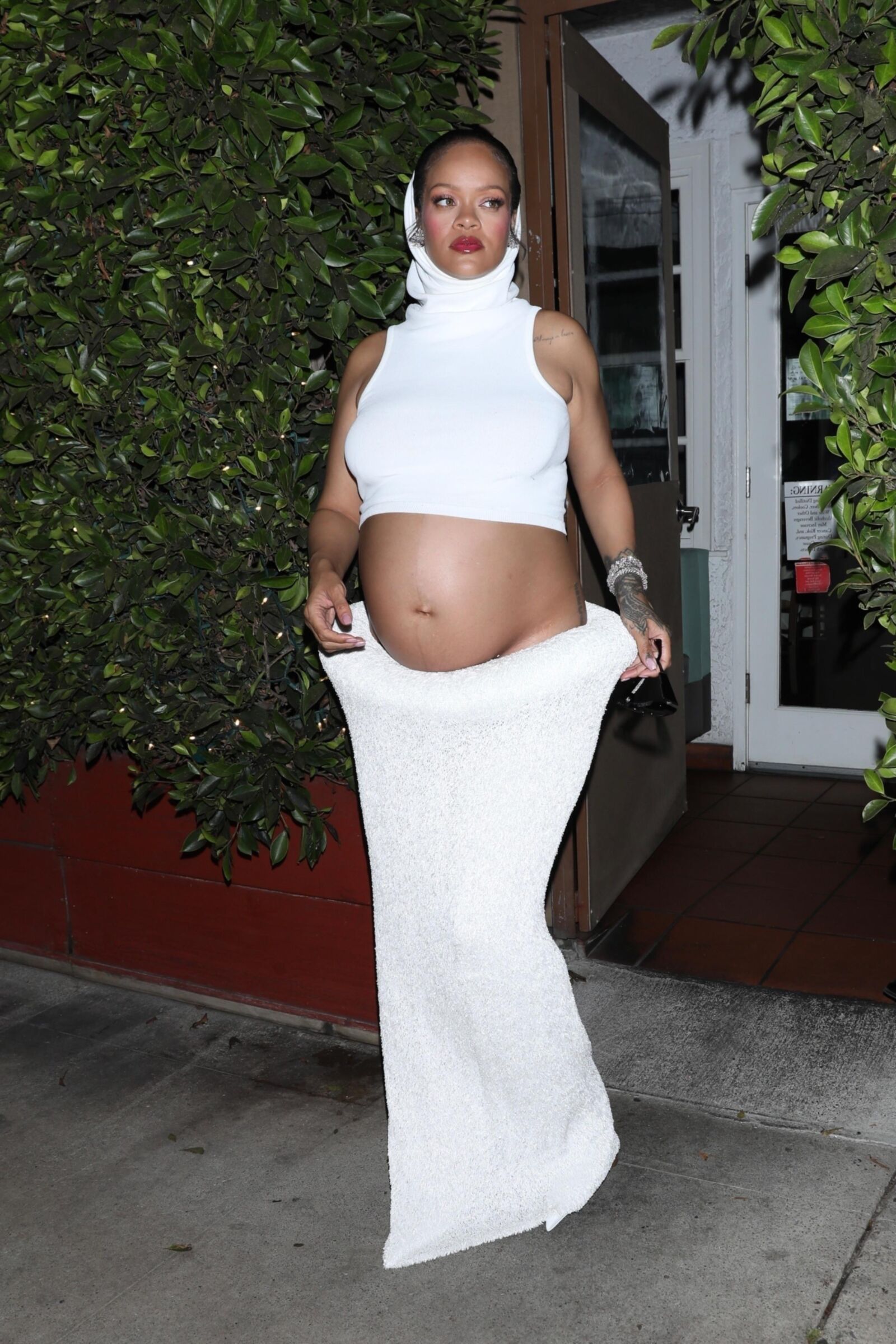 Rihanna a été aperçue en arrivant à Giorgio Baldi à Santa Monica