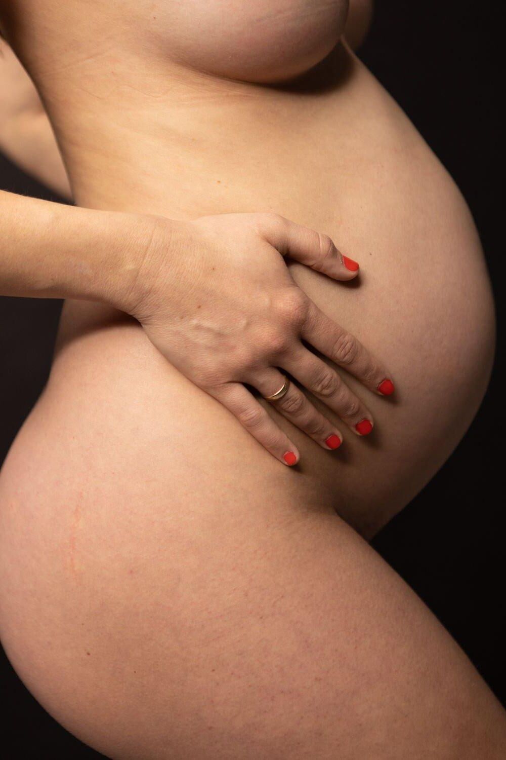 Carolyn mostra seu corpo prego