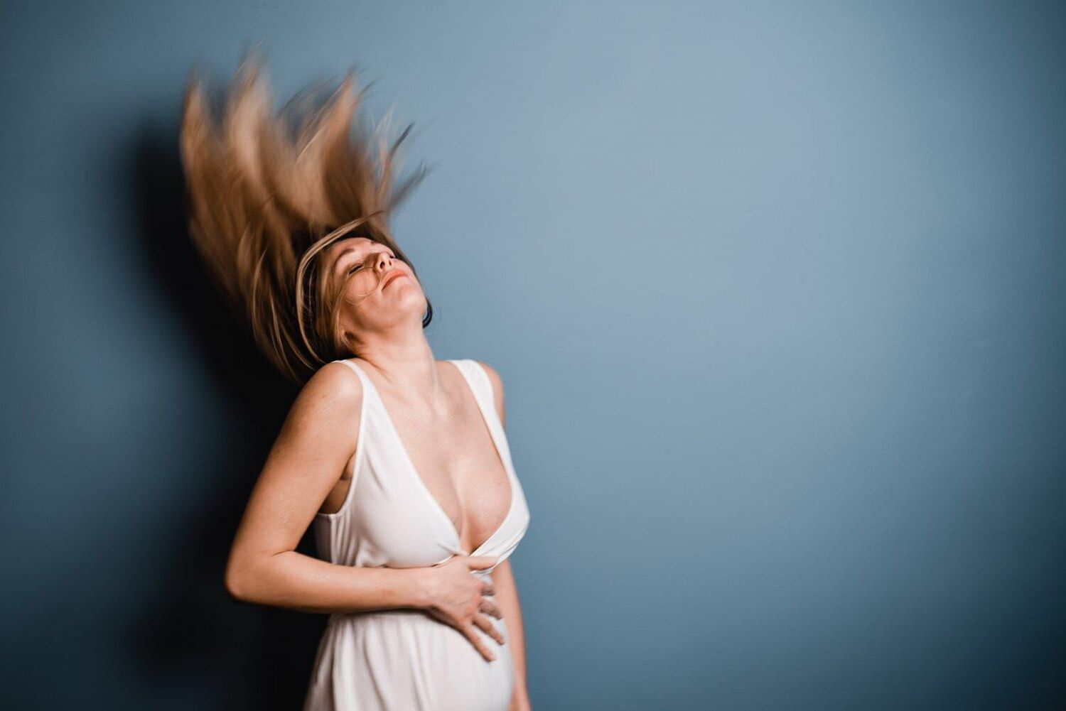 Preggo Blonde mostra seu corpo incrível