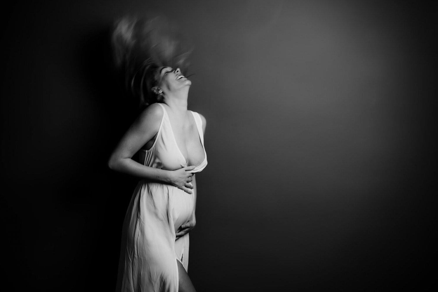 Preggo Blonde mostra seu corpo incrível