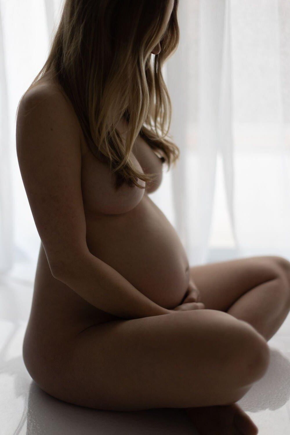 Carolyn mostra seu corpo prego